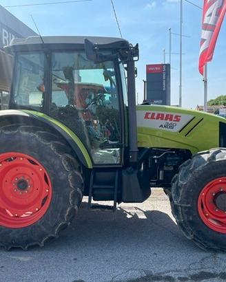 TRATTRICE CLAAS AXOS 340