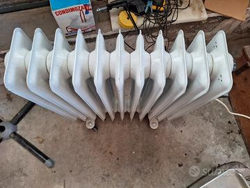 Termosifone elettrico a olio con ruote funzionante