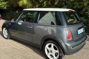 Mini Cooper 1.6 Benzina/GPL (2002)