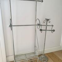 Porta asciugamani e carta igienica stile shabby
