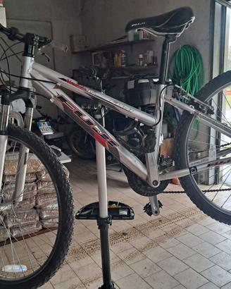 MTB Fuji da ragazza–Misura 15"–Shimano Acera21V