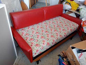 divanetto trasformabile in letto singolo