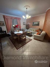 Appartamento con cortile e garage a Mascali