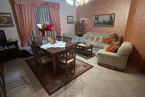 Appartamento con cortile e garage a Mascali