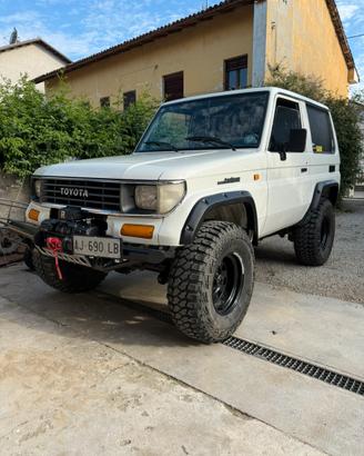 Toyota Land Cruiser KZJ70