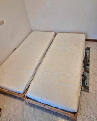 letti ikea Utaker impilabili