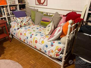 Letto Tromsnes bianco con pomoli Ikea