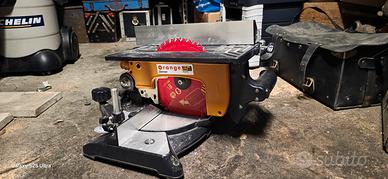 troncatrice con piano superiore per legno