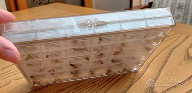 Scatola doppia per mosche con nome e n. amo