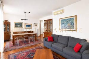 Appartamento di 134 m² con 4 locali e box auto dop
