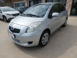 Toyota Yaris 1.0 benzina 5 porte Sol