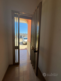 Immobile con terreno a km 1,5 da aradeo