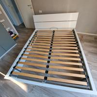 Letto matrimoniale con contenitore IKEA