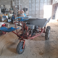Motocarriola cassone ribaltabile manualmente 11hp
