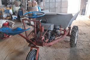 Motocarriola cassone ribaltabile manualmente 11hp