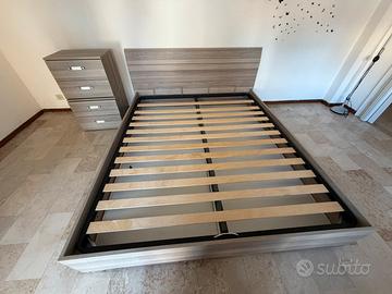 Letto matrimoniale contenitore e comodini