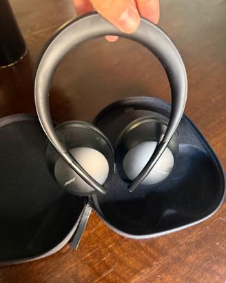 Bose Noise Cancelling 700