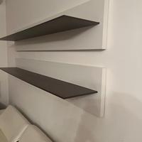 Mensole eleganti in legno laccato bianco e wenge’
