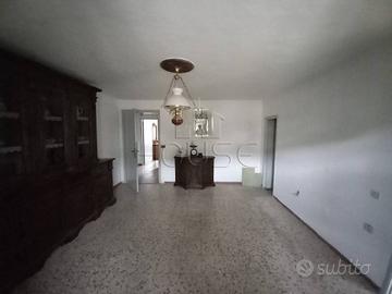 Appartamento di 95 m² con 4 locali e box auto a Sa