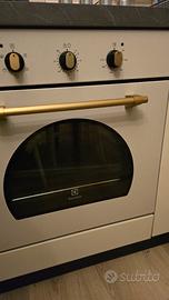 cucina ,armadio e parete attrezzata 