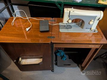 Macchina da cucire Necchi 267