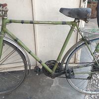 Bicicletta antica  .