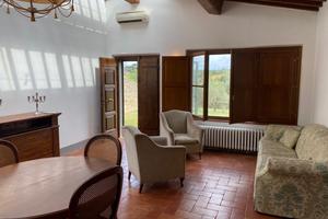 SCANDICCI GIOGOLI Ampia depandance in villa storic