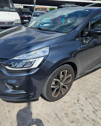 RENAULT Clio dCi 8V 75 CV 5 porte Moschino Zen