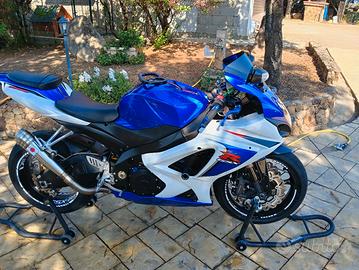 Suzuki GSX r 1000 k8