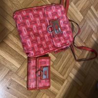 Tracolla + portafoglio GUESS