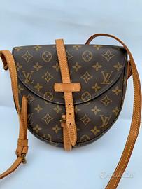 Pochette Chantilly Louis Vuitton