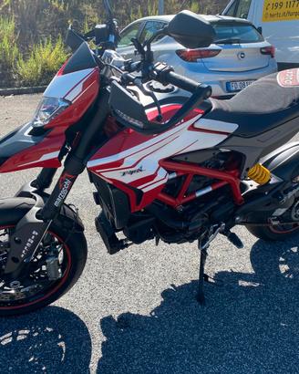 Hypermotard939