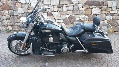 Harley Davidson  Road King CVO