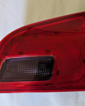 Fanale destro portellone Opel Astra cosmo tourer J
