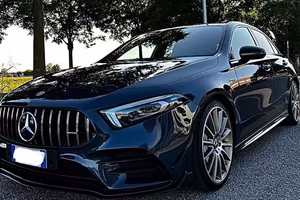 Mercedes A 35 amg