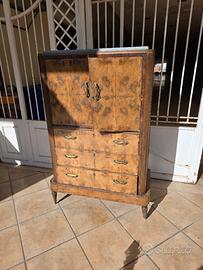 Mobile antico da restaurare