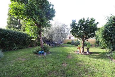 CASA SEMINDIPENDENTE A OFFIDA