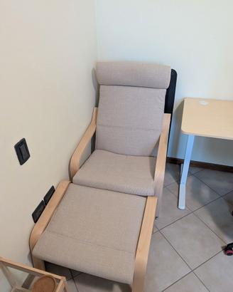 Sedia IKEA Poang con Poggiapiedi