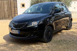 Lancia Ypsilon 1.0 FireFly 5 porte S&S Hybrid Silv