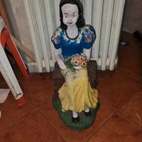 statua vintage di bianca neve 