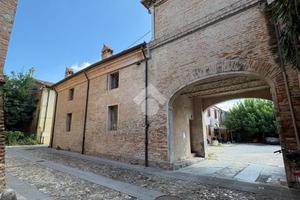 4 LOCALI A BAGNACAVALLO