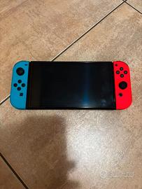 Nintendo Switch Oled + Accessori – Come nuova