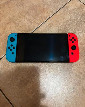 Nintendo Switch Oled + Accessori – Come nuova