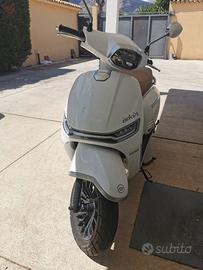 Keeway Iskia 125 comodo e carino