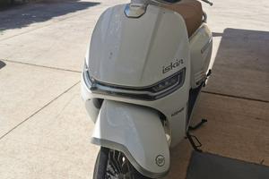 Keeway Iskia 125 comodo e carino