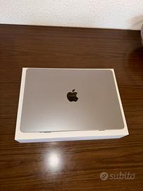 MacBook Air M2 13