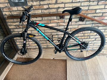 MTB Trek X-Caliber 729" Mountain bike