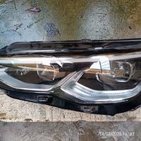 Faro anteriore Golf 8