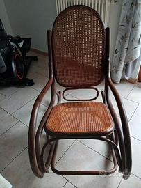 Sedia a dondolo modello BALIA