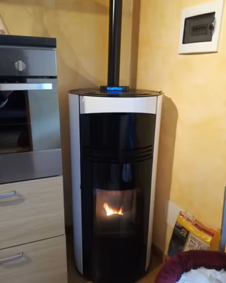 stufa pellet Dal Zotto modello Azzurra 9,6 kw